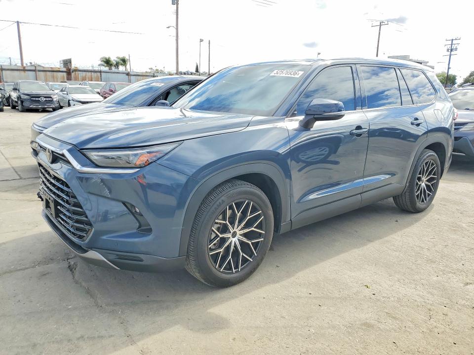 2024 Toyota Grand Highlander მანქანა იყიდება აუქციონზე, vin: 5TDAAAA53RS007231, აუქციონის ნომერი: 52576936