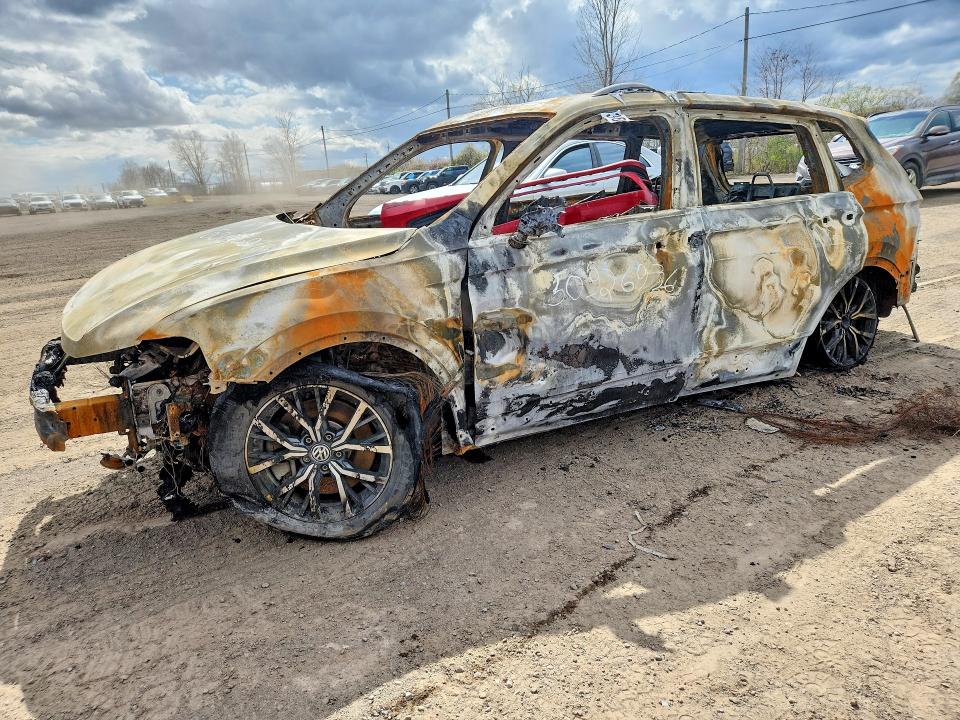 Продажа на аукционе авто 2018 Volkswagen Tiguan, vin: 3VV2B7AX7JM197739, номер лота: 50926936