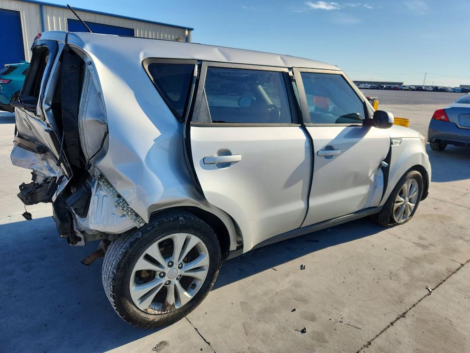 Продажа на аукционе авто 2016 Kia Soul, vin: KNDJP3A55G7829093, номер лота: 53613766
