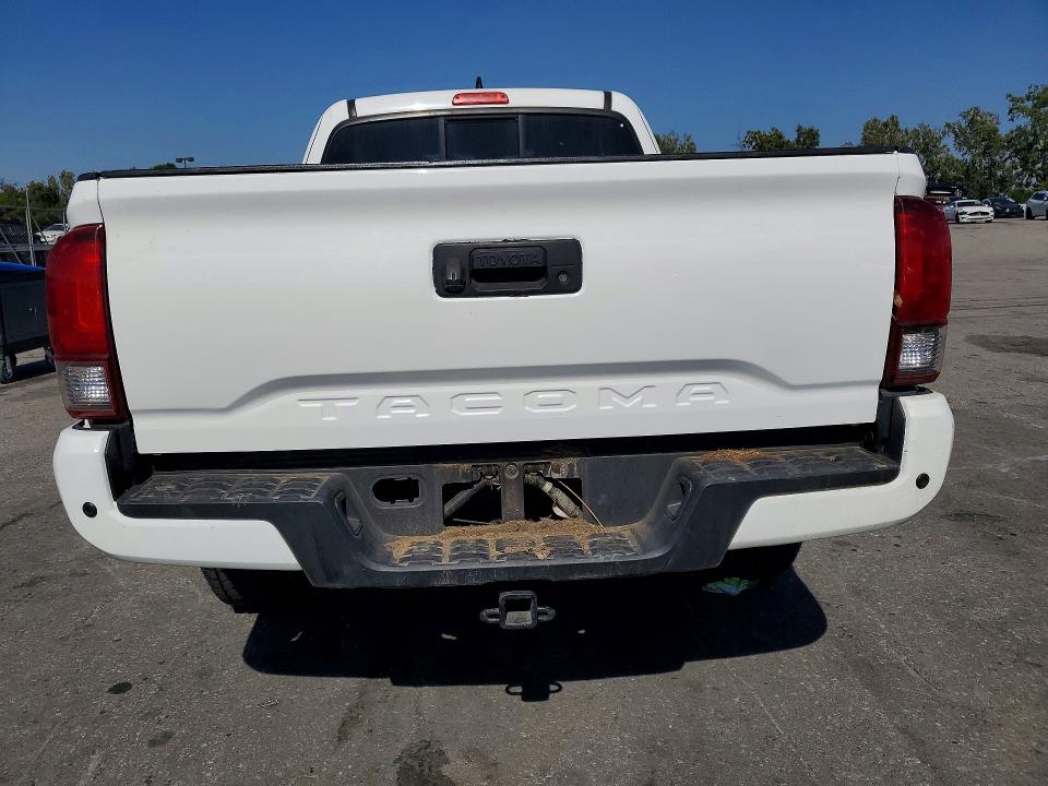 Продажа на аукционе авто 2018 Toyota Tacoma, vin: 5TFRX5GN3JX112074, номер лота: 52740076