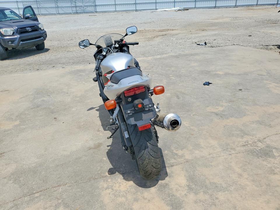 2001 Honda Cbr600 მანქანა იყიდება აუქციონზე, vin: JH2PC35021M206745, აუქციონის ნომერი: 52881526