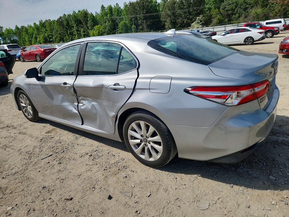 52054016 :رقم المزاد ، 4T1B11HK5KU226589 vin ، 2019 Toyota Camry مزاد بيع
