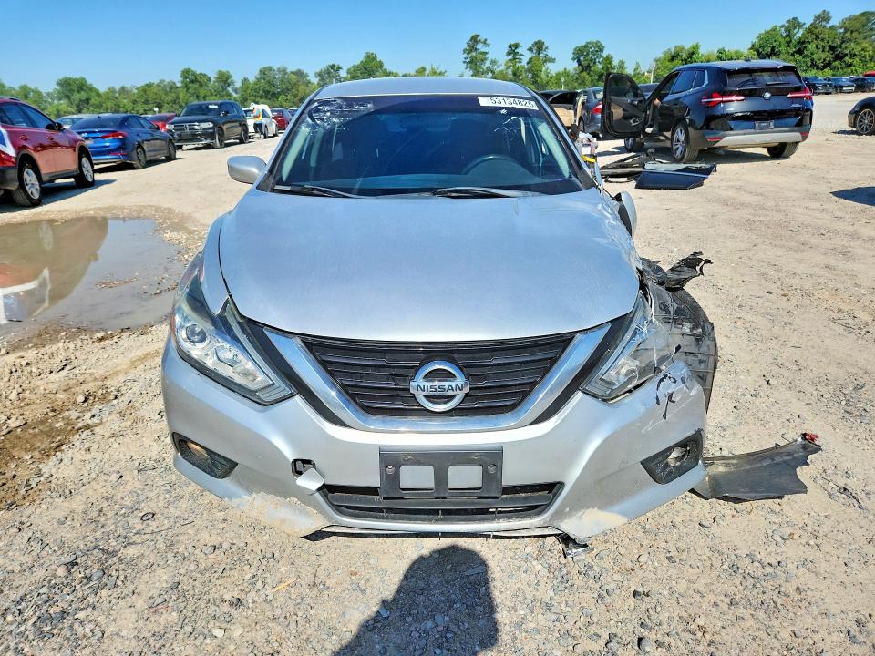 53134826 :رقم المزاد ، 1N4AL3AP3JC243672 vin ، 2018 Nissan Altima مزاد بيع