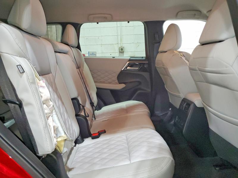Продажа на аукционе авто 2024 Mitsubishi Outlander, vin: JA4J4WA82RZ064348, номер лота: 54661456