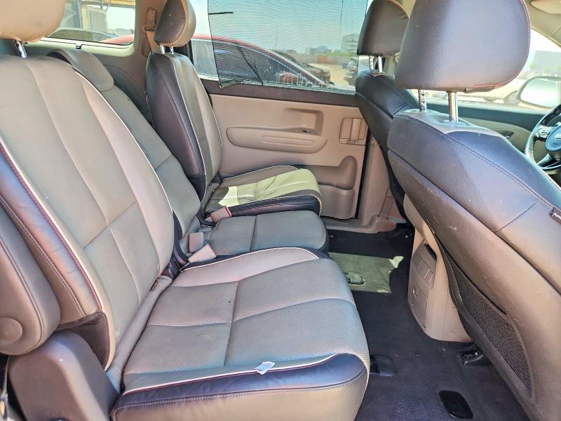 53435186 :رقم المزاد ، KNDMB5C11H6267427 vin ، 2017 Kia Sedona مزاد بيع