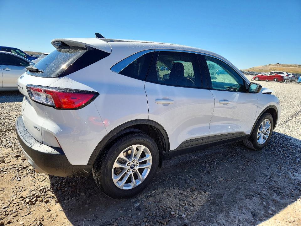 2022 Ford Escape მანქანა იყიდება აუქციონზე, vin: 1FMCU9G60NUB40917, აუქციონის ნომერი: 52175986