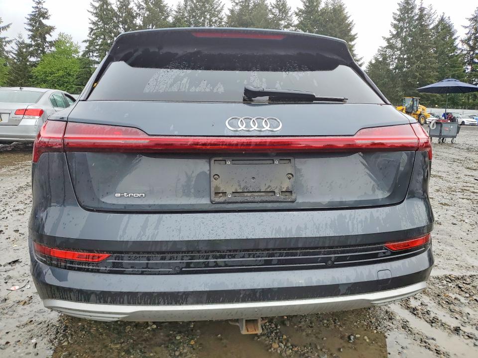 2019 Audi E-tron მანქანა იყიდება აუქციონზე, vin: WA1VABGE4KB024724, აუქციონის ნომერი: 51176596