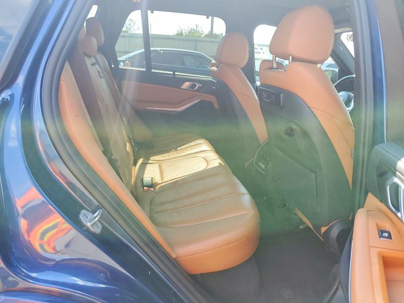 54060836 :رقم المزاد ، 5UXCR6C04M9F25423 vin ، 2021 Bmw X5 مزاد بيع