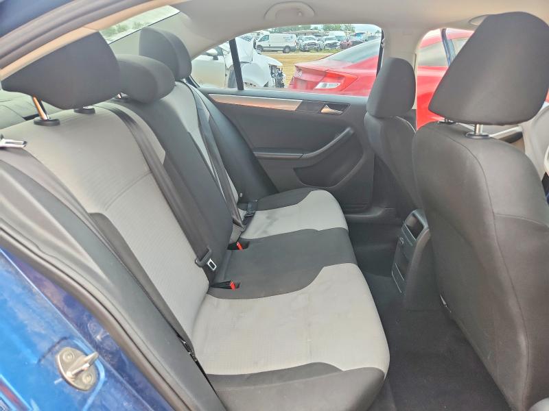 2017 Volkswagen Jetta მანქანა იყიდება აუქციონზე, vin: 3VW2B7AJ2HM354384, აუქციონის ნომერი: 53459136