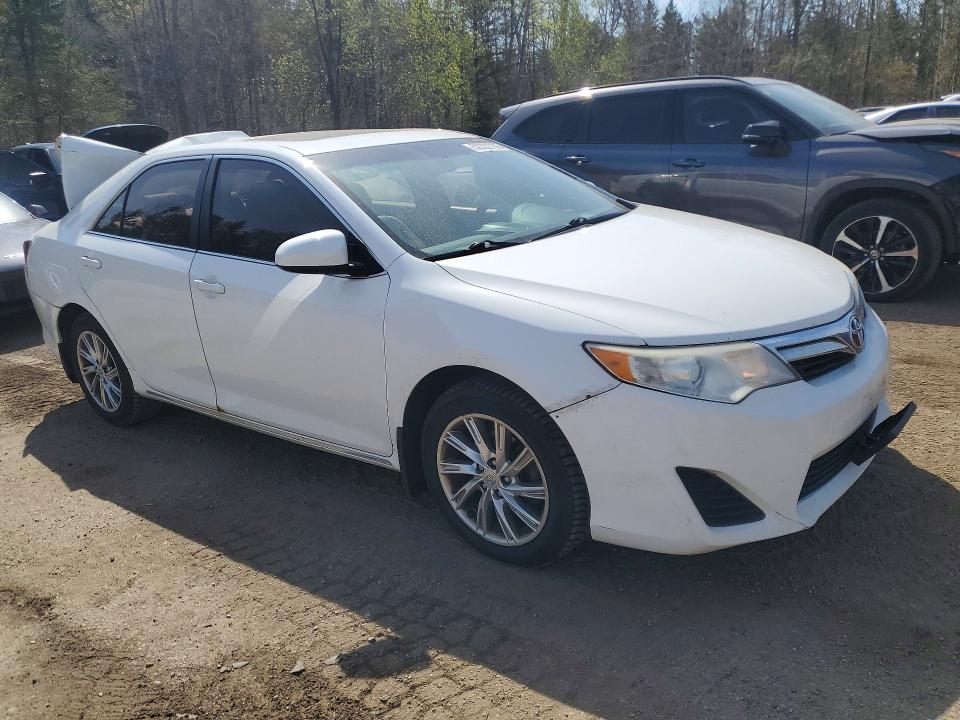 52222736 :رقم المزاد ، 4T1BF1FK1EU351856 vin ، 2014 Toyota Camry مزاد بيع