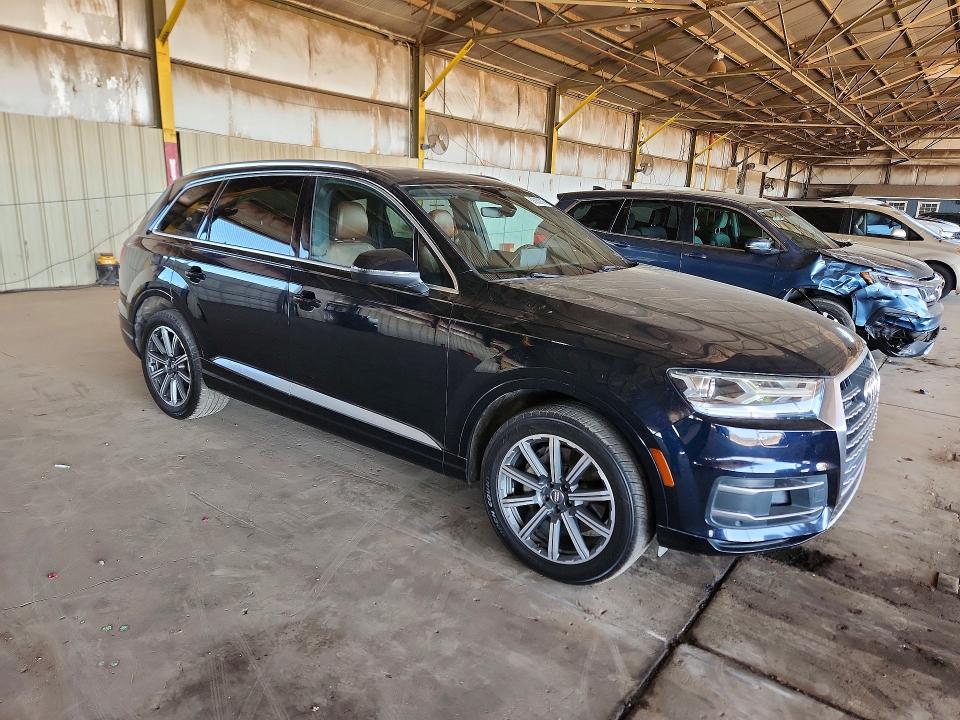55032976 :رقم المزاد ، WA1LAAF75HD033899 vin ، 2017 Audi Q7 مزاد بيع