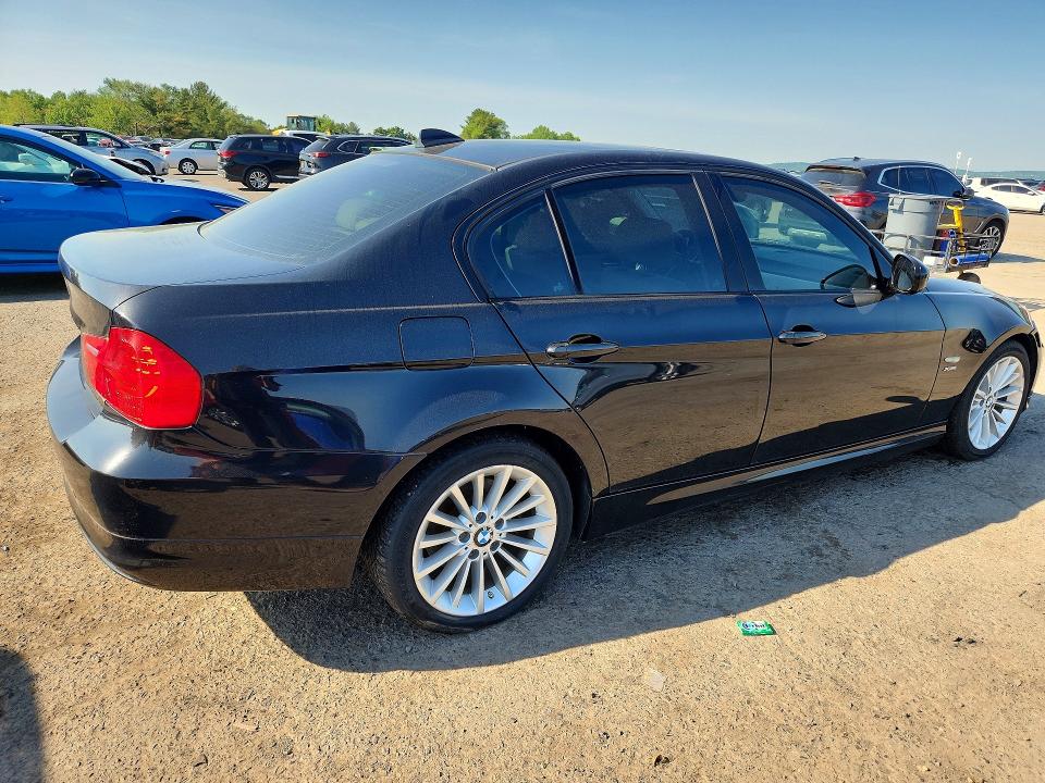 53643266 :رقم المزاد ، WBAPK5G50BNN81090 vin ، 2011 Bmw 328 مزاد بيع