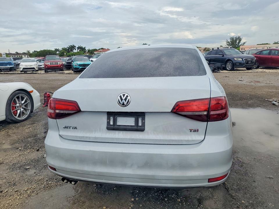 Продажа на аукционе авто 2017 Volkswagen Jetta, vin: 3VW2B7AJXHM274640, номер лота: 51922186
