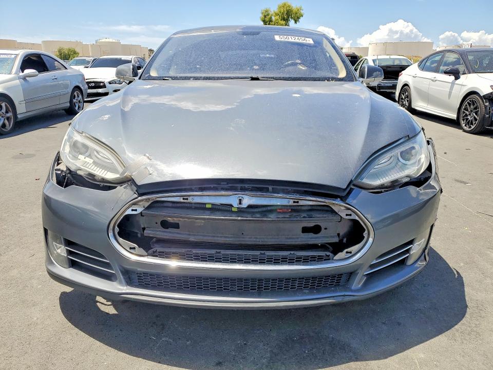 Продажа на аукционе авто 2013 Tesla Model S, vin: 5YJSA1CN5DFP17892, номер лота: 55012456