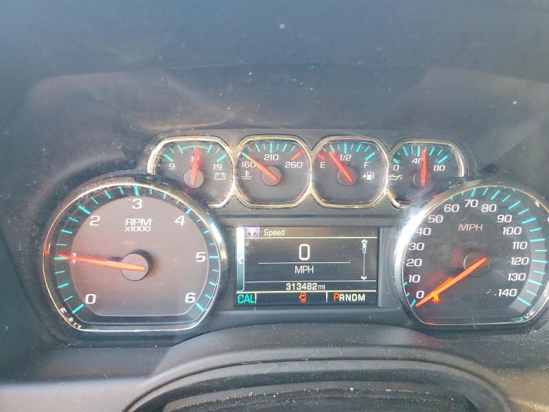 2015 Chevrolet Suburban მანქანა იყიდება აუქციონზე, vin: 1GNSCJKC4FR702430, აუქციონის ნომერი: 53051886