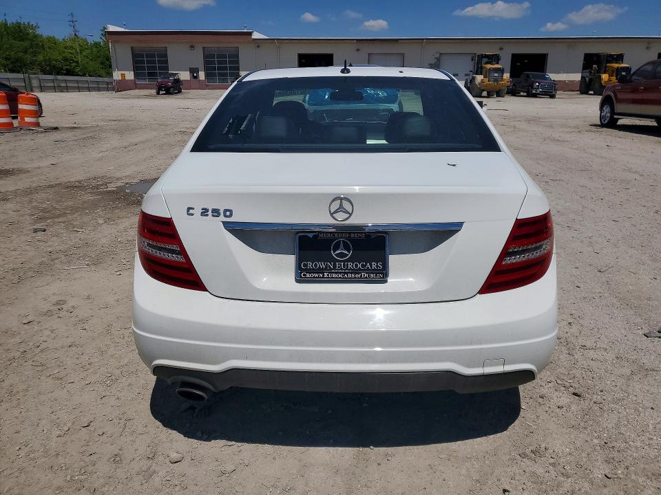 Auction sale of the 2014 Mercedes-benz C, vin: WDDGF4HBXER303337, lot number: 52186386