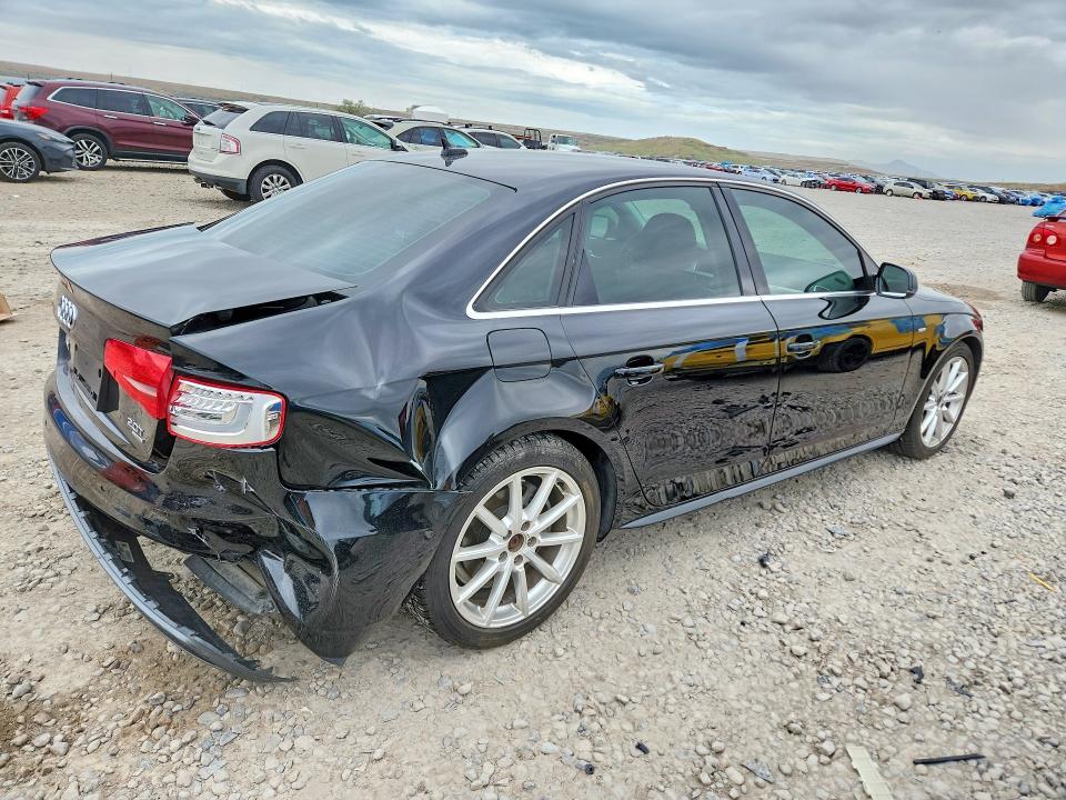 52555716 :رقم المزاد ، WAUFFAFL7FN012915 vin ، 2015 Audi A4 مزاد بيع