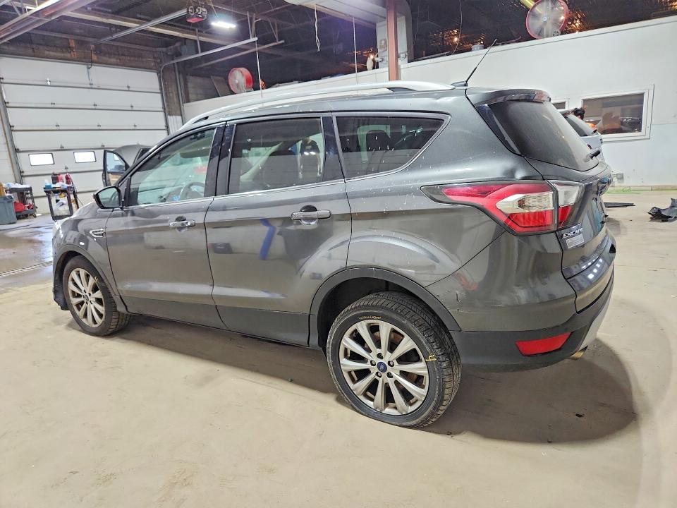Продажа на аукционе авто 2017 Ford Escape, vin: 1FMCU0J91HUB56742, номер лота: 55704446