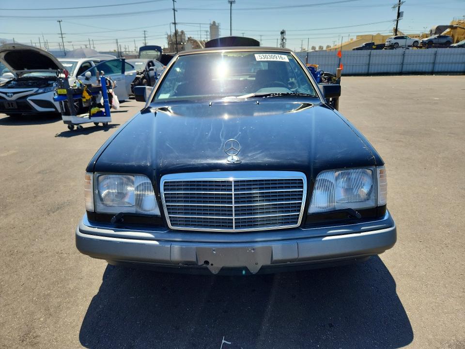 Продажа на аукционе авто 1995 Mercedes-benz E, vin: WDBEA66EXSC258051, номер лота: 53030916