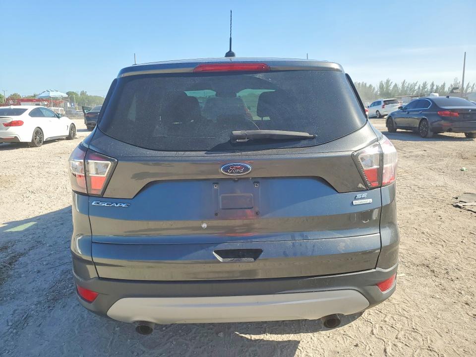 2017 Ford Escape მანქანა იყიდება აუქციონზე, vin: 1FMCU0GD2HUA19966, აუქციონის ნომერი: 52850086