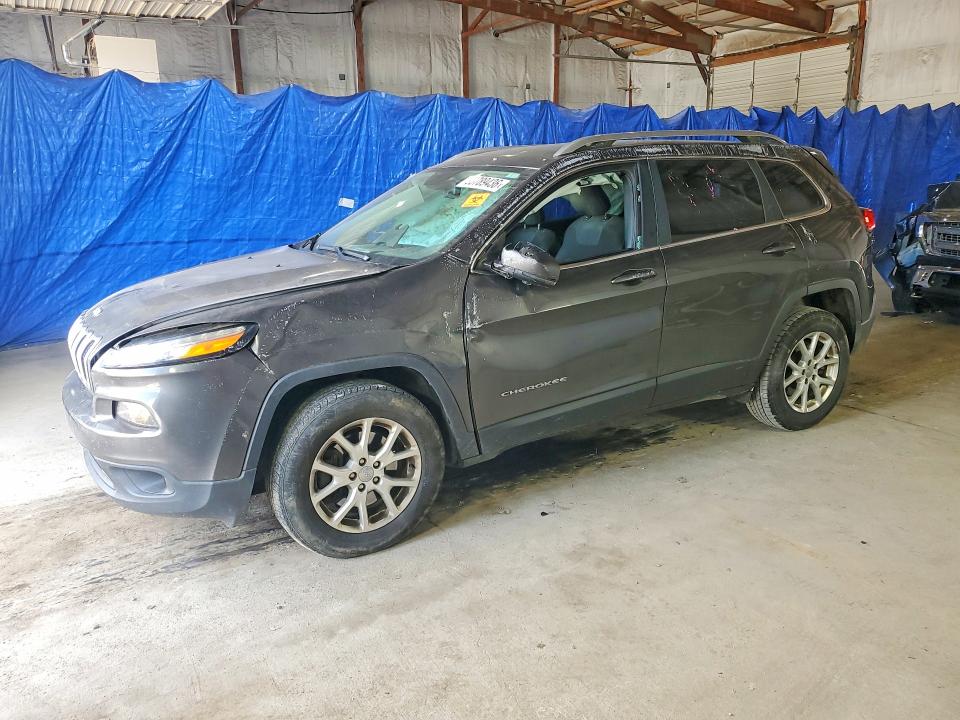 53789436 :رقم المزاد ، 1C4PJMCS9GW155640 vin ، 2016 Jeep Cherokee مزاد بيع