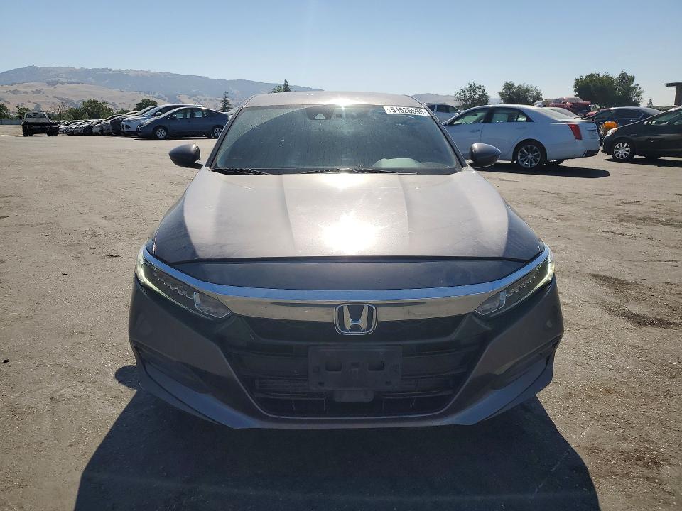 54525596 :رقم المزاد ، 1HGCV1F11KA124250 vin ، 2019 Honda Accord مزاد بيع