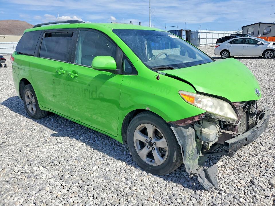 Продажа на аукционе авто 2014 Toyota Sienna, vin: 5TDKK3DC3ES476112, номер лота: 52537546