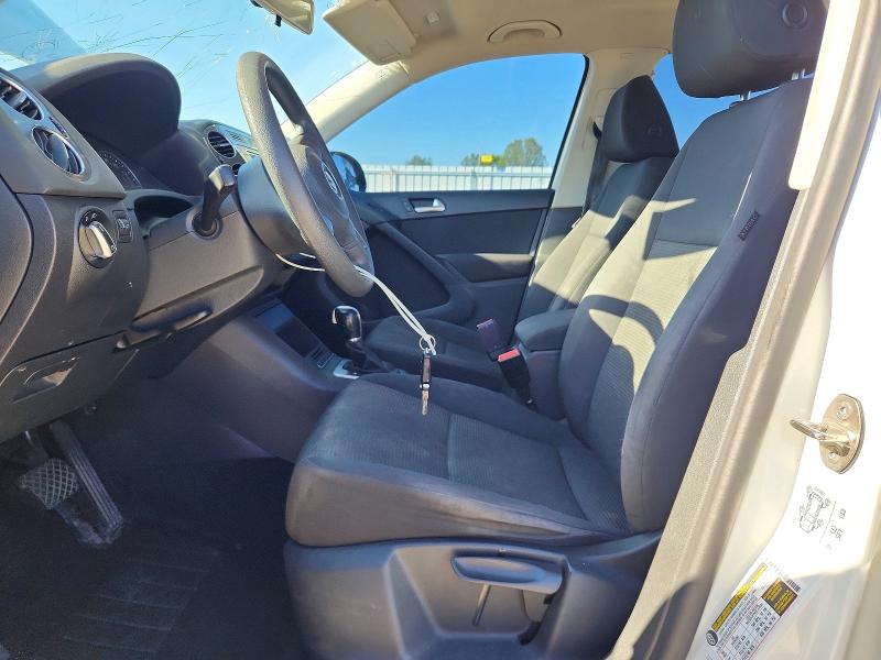 2018 Volkswagen Tiguan Limited მანქანა იყიდება აუქციონზე, vin: WVGAV7AX3JK004605, აუქციონის ნომერი: 52521446