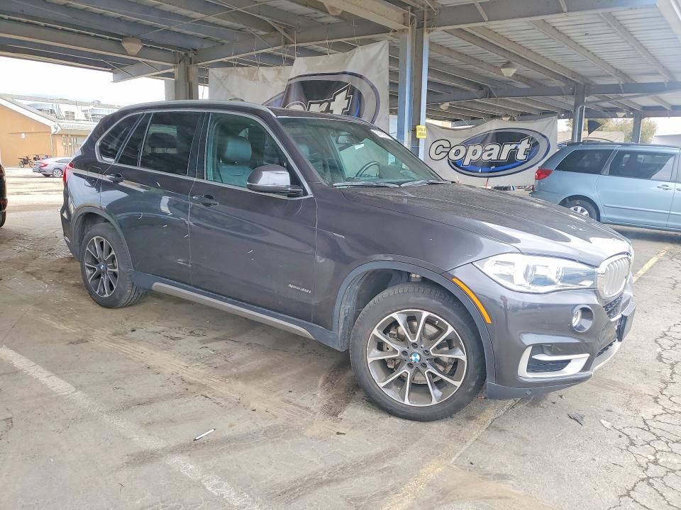 52168386 :رقم المزاد ، 5UXKR0C57J0Y06455 vin ، 2018 Bmw X5 مزاد بيع