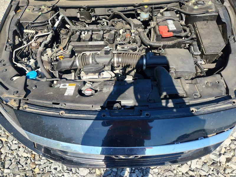 52557386 :رقم المزاد ، 1HGCV1F96JA032913 vin ، 2018 Honda Accord مزاد بيع
