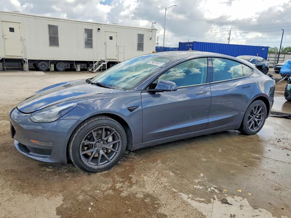 52348356 :رقم المزاد ، 5YJ3E1EA6NF372506 vin ، 2022 Tesla Model 3 مزاد بيع