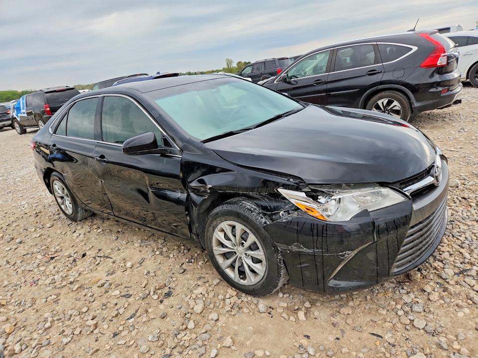 53062526 :رقم المزاد ، 4T1BF1FK8HU283785 vin ، 2017 Toyota Camry مزاد بيع