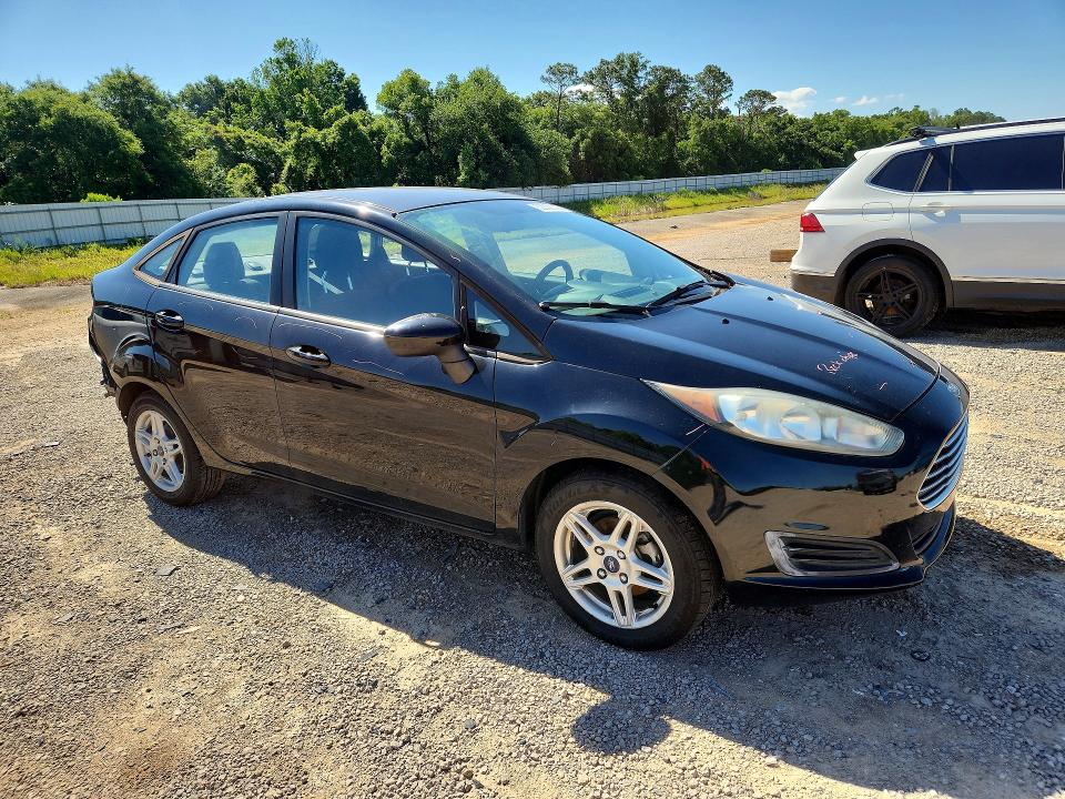 52002826 :رقم المزاد ، 3FADP4BJ8JM114987 vin ، 2018 Ford Fiesta مزاد بيع