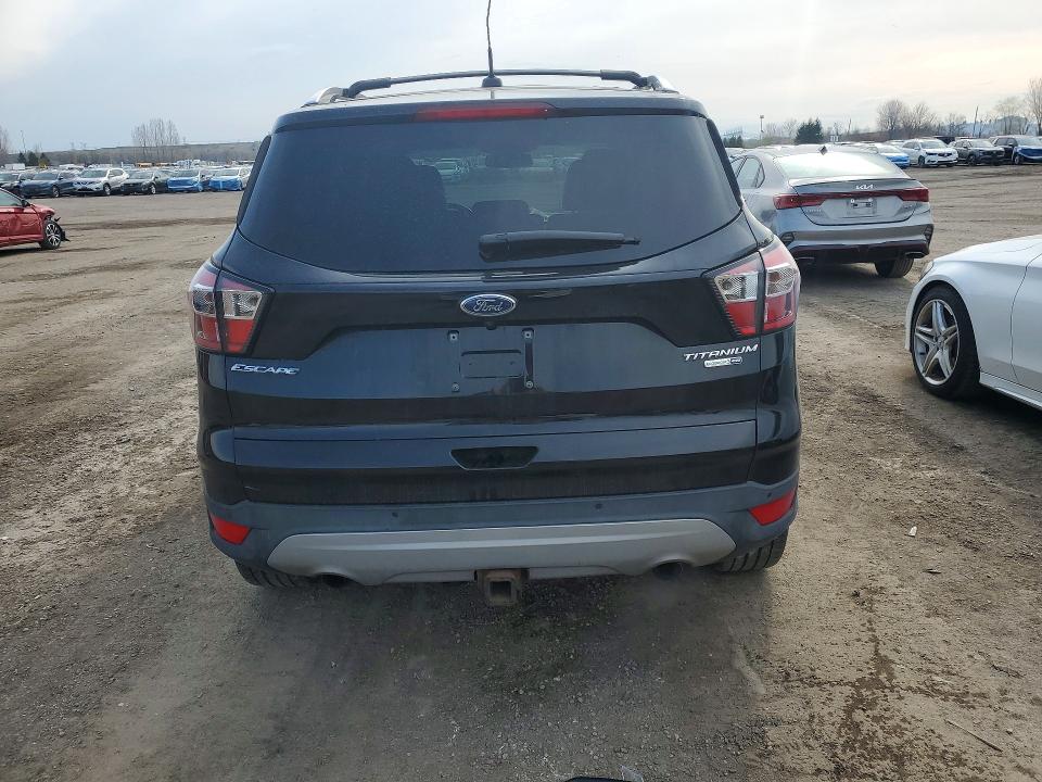 52132866 :رقم المزاد ، 1FMCU9J94HUC68939 vin ، 2017 Ford Escape مزاد بيع