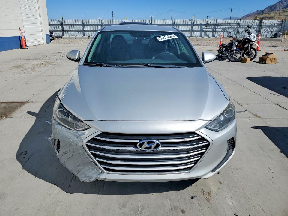 55110086 :رقم المزاد ، 5NPD84LF8JH300181 vin ، 2018 Hyundai Elantra مزاد بيع