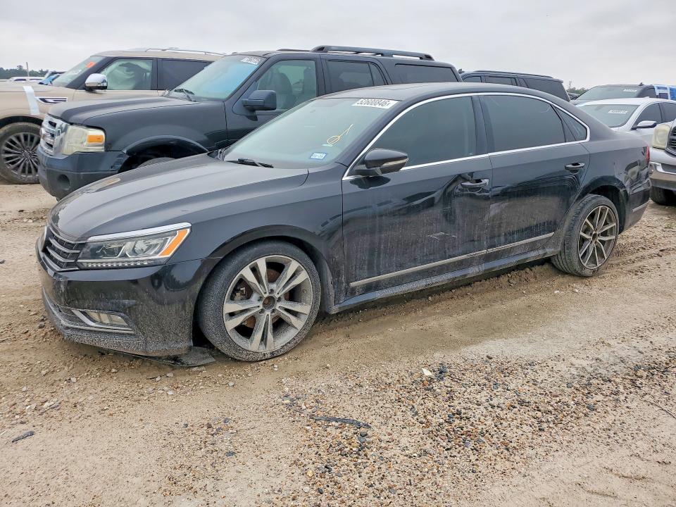 Продажа на аукционе авто 2017 Volkswagen Passat, vin: 1VWBT7A31HC044209, номер лота: 52600846