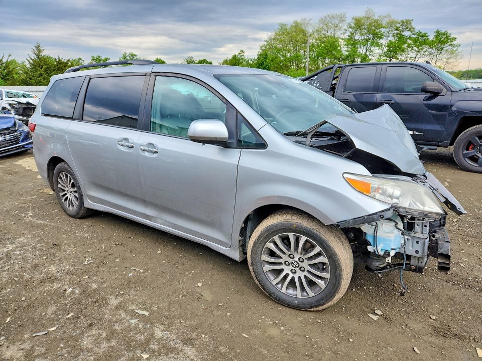 Продажа на аукционе авто 2019 Toyota Sienna, vin: 5TDYZ3DC0KS996799, номер лота: 53191316