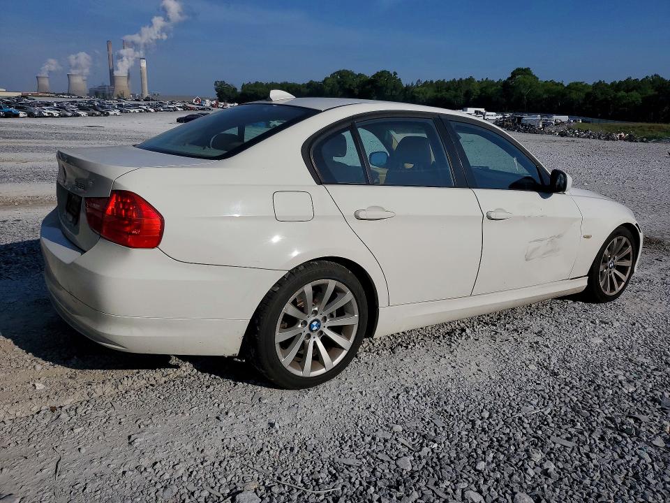 53928856 :رقم المزاد ، WBAPH7C57BE850461 vin ، 2011 Bmw 328 مزاد بيع