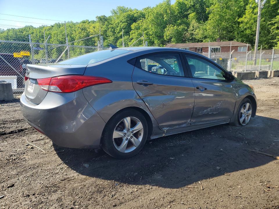 2013 Hyundai Elantra მანქანა იყიდება აუქციონზე, vin: 5NPDH4AE7DH175009, აუქციონის ნომერი: 51973616