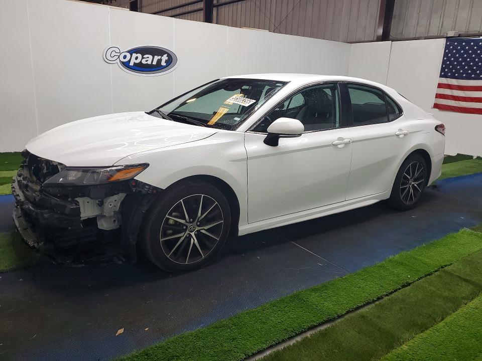 Auction sale of the 2023 Toyota Camry, vin: 4T1G11AK4PU805337, lot number: 52300356