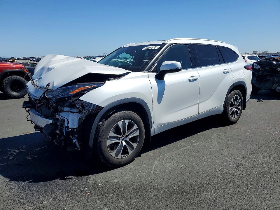 Продаж на аукціоні авто 2022 Toyota Highlander, vin: 5TDHZRBH2NS221460, номер лоту: 53957676