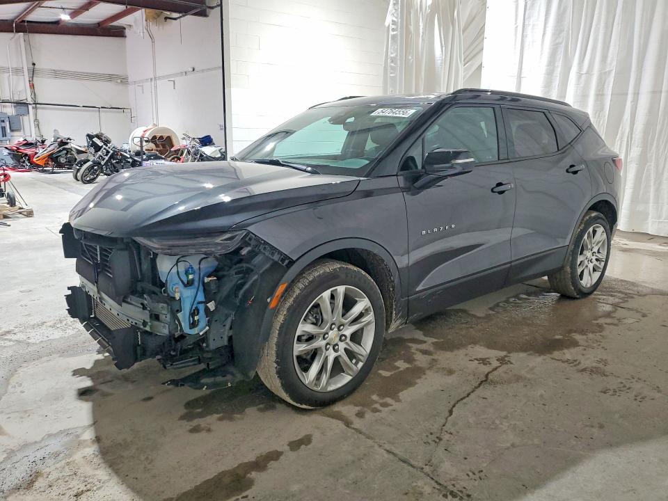 54764556 :رقم المزاد ، 3GNKBJR43NS226104 vin ، 2022 Chevrolet Blazer مزاد بيع