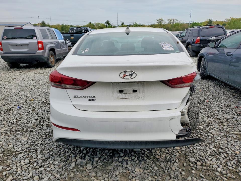 53264436 :رقم المزاد ، 5NPD74LF2JH381780 vin ، 2018 Hyundai Elantra مزاد بيع