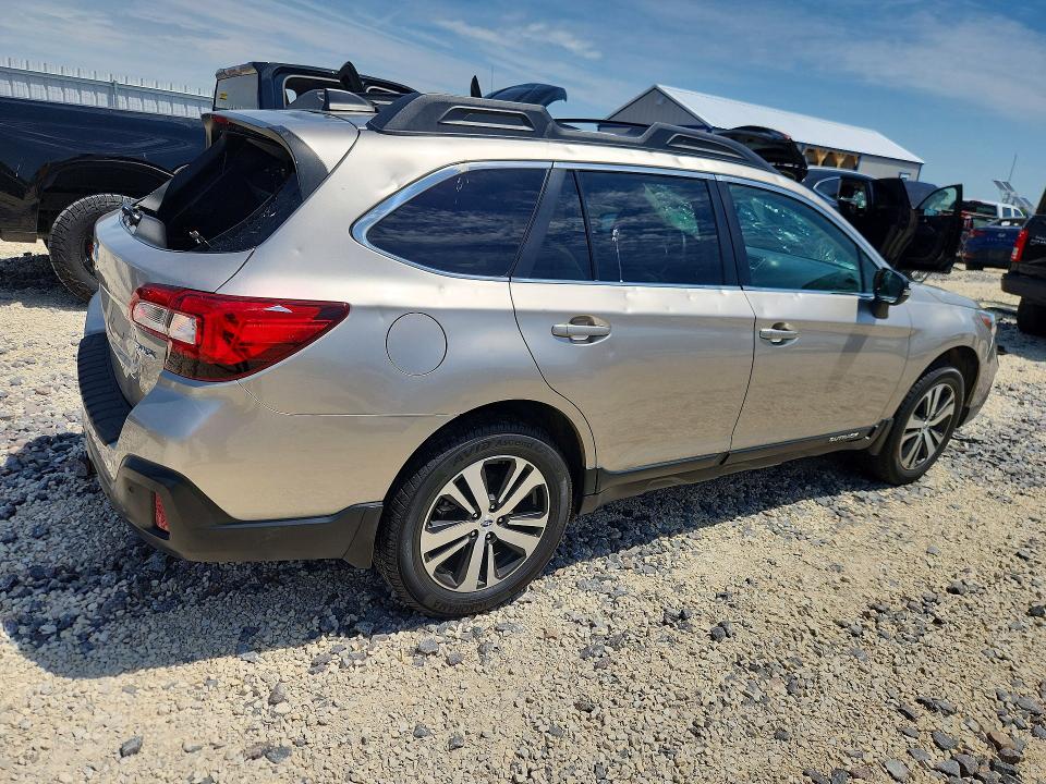 Продаж на аукціоні авто 2018 Subaru Outback, vin: 4S4BSANC7J3297615, номер лоту: 52702396