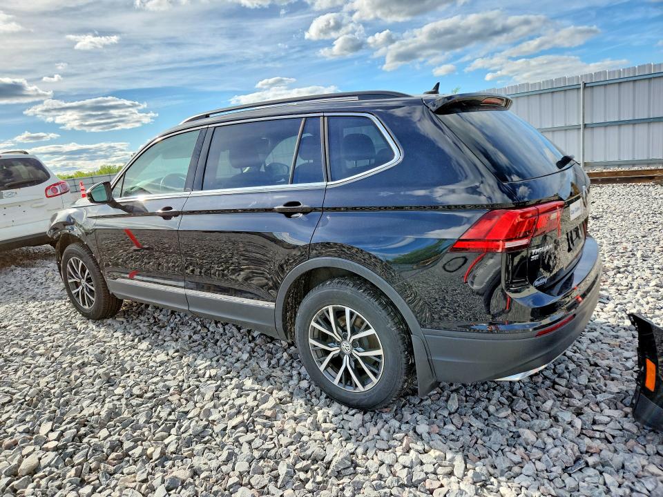 Продажа на аукционе авто 2018 Volkswagen Tiguan, vin: 3VV2B7AX4JM042467, номер лота: 53937816