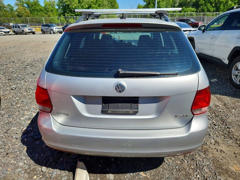 53765736 :رقم المزاد ، 3VWPZ7AJ3BM638387 vin ، 2011 Volkswagen Jetta مزاد بيع
