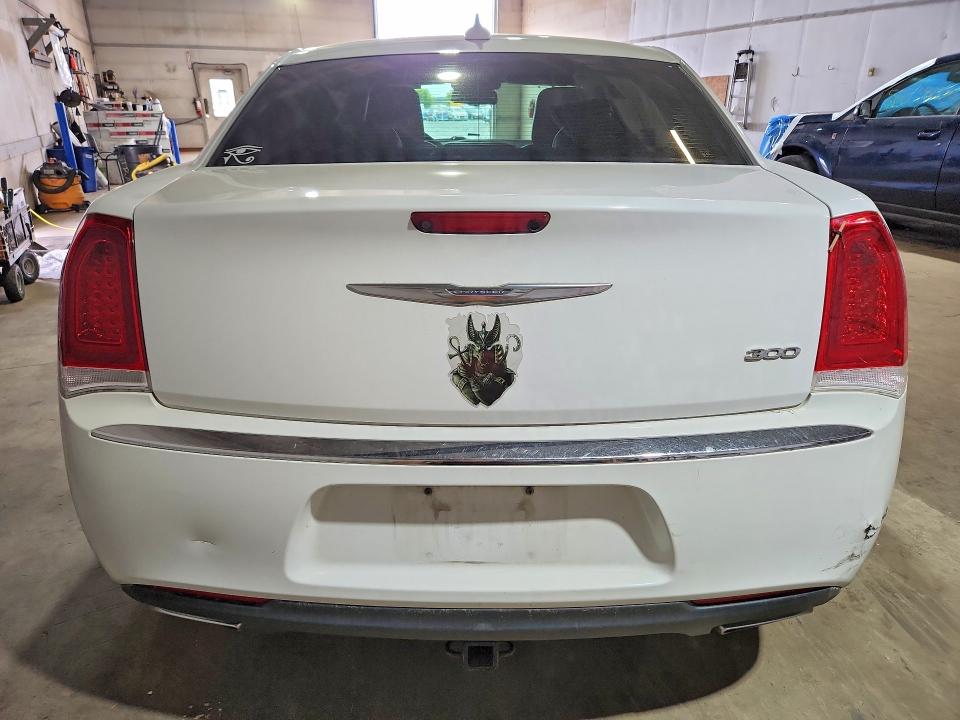 Продажа на аукционе авто 2016 Chrysler 300, vin: 2C3CCAAG1GH211885, номер лота: 54504346