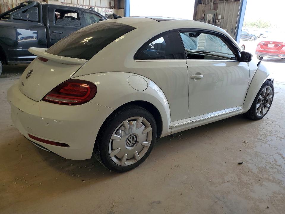 54076426 :رقم المزاد ، 3VWJD7AT4KM708209 vin ، 2019 Volkswagen Beetle مزاد بيع