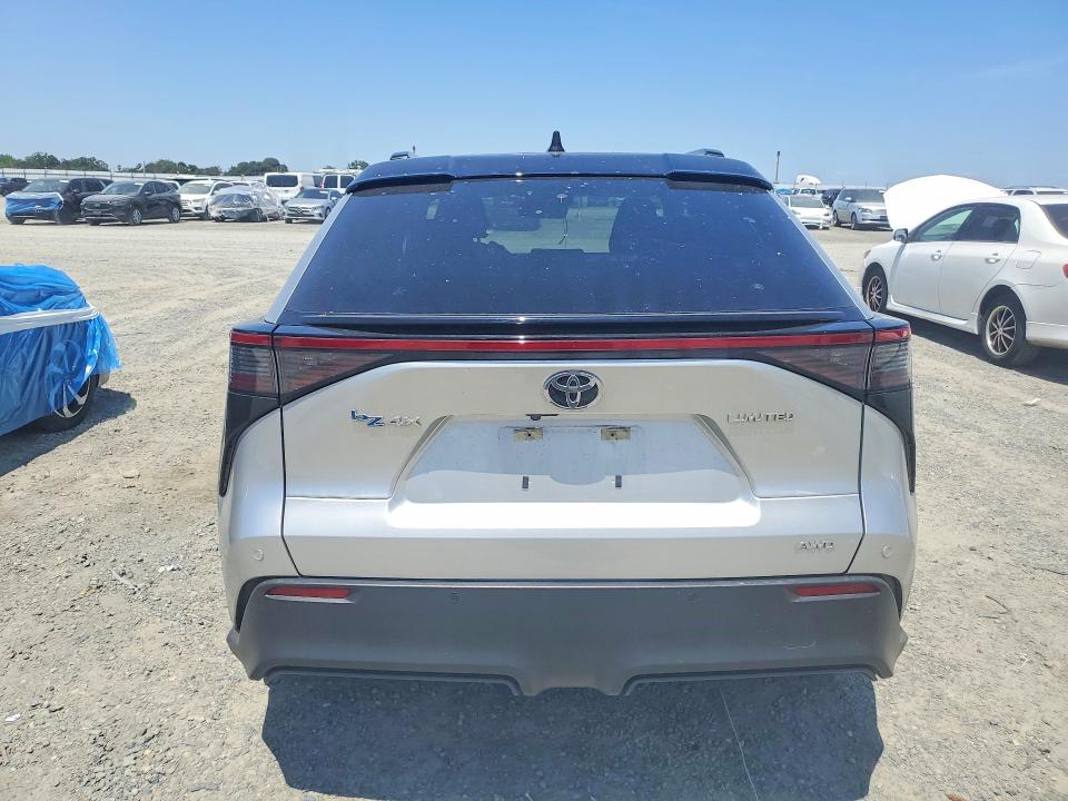 54022976 :رقم المزاد ، JTMABACA7PA039102 vin ، 2023 Toyota Bz4x مزاد بيع
