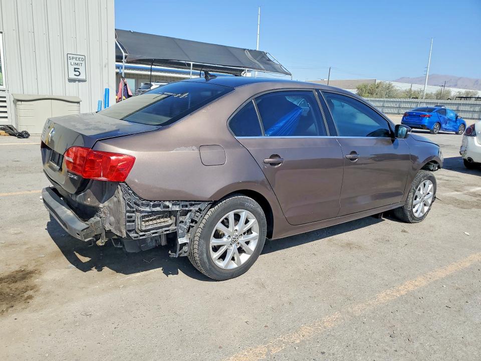 53580756 :رقم المزاد ، 3VWD17AJ7EM238024 vin ، 2014 Volkswagen Jetta مزاد بيع